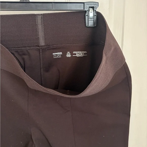 Nygard Slims by Peter Nygard Straight Leg Cropped Pull-On Pants in Brown - Picture 7 of 8